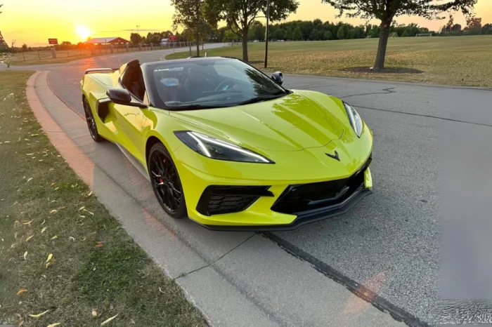 2023 Chevrolet Corvette Stingray Convertible 2LT, Z51